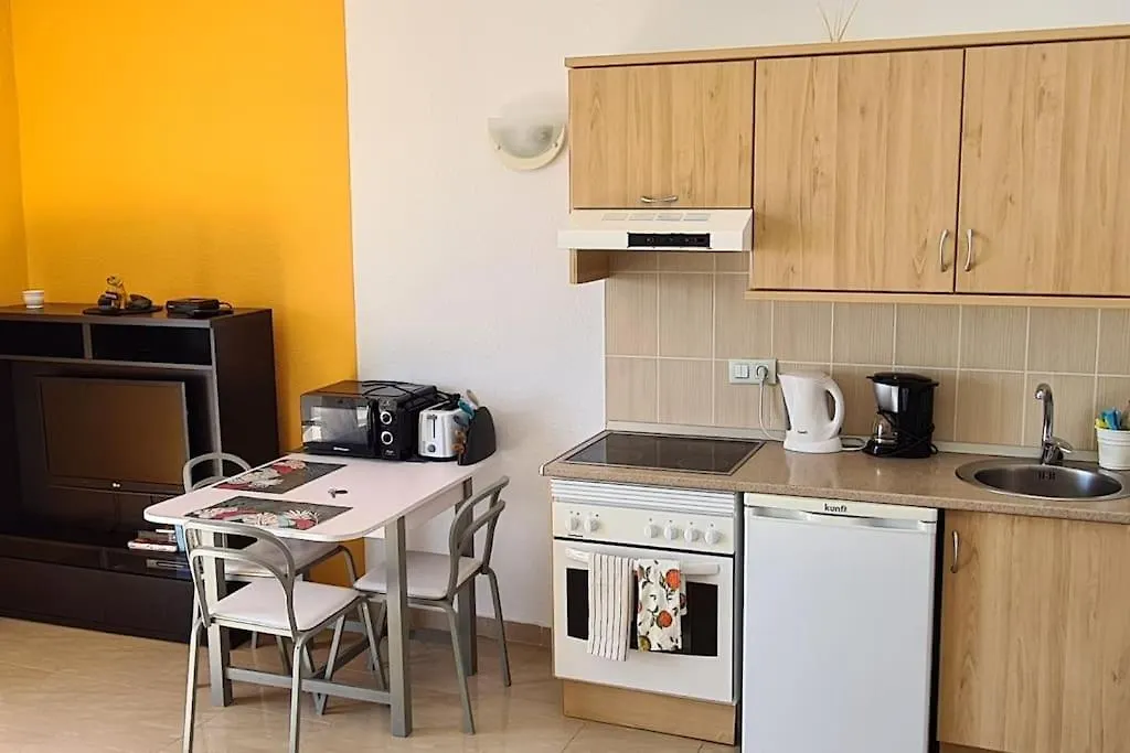 Playa Paraiso Modern Studio - Free Wi-Fi 阿德耶 0*,  西班牙